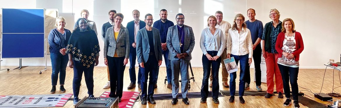 Gäste aus Tansania und Norddeutschland schließen eine Klimapartnerschaft