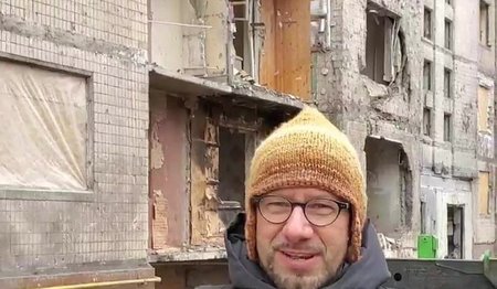 Dieses Wohnhaus wurde am 2. Januar von einer russischen Rakete getroffen.